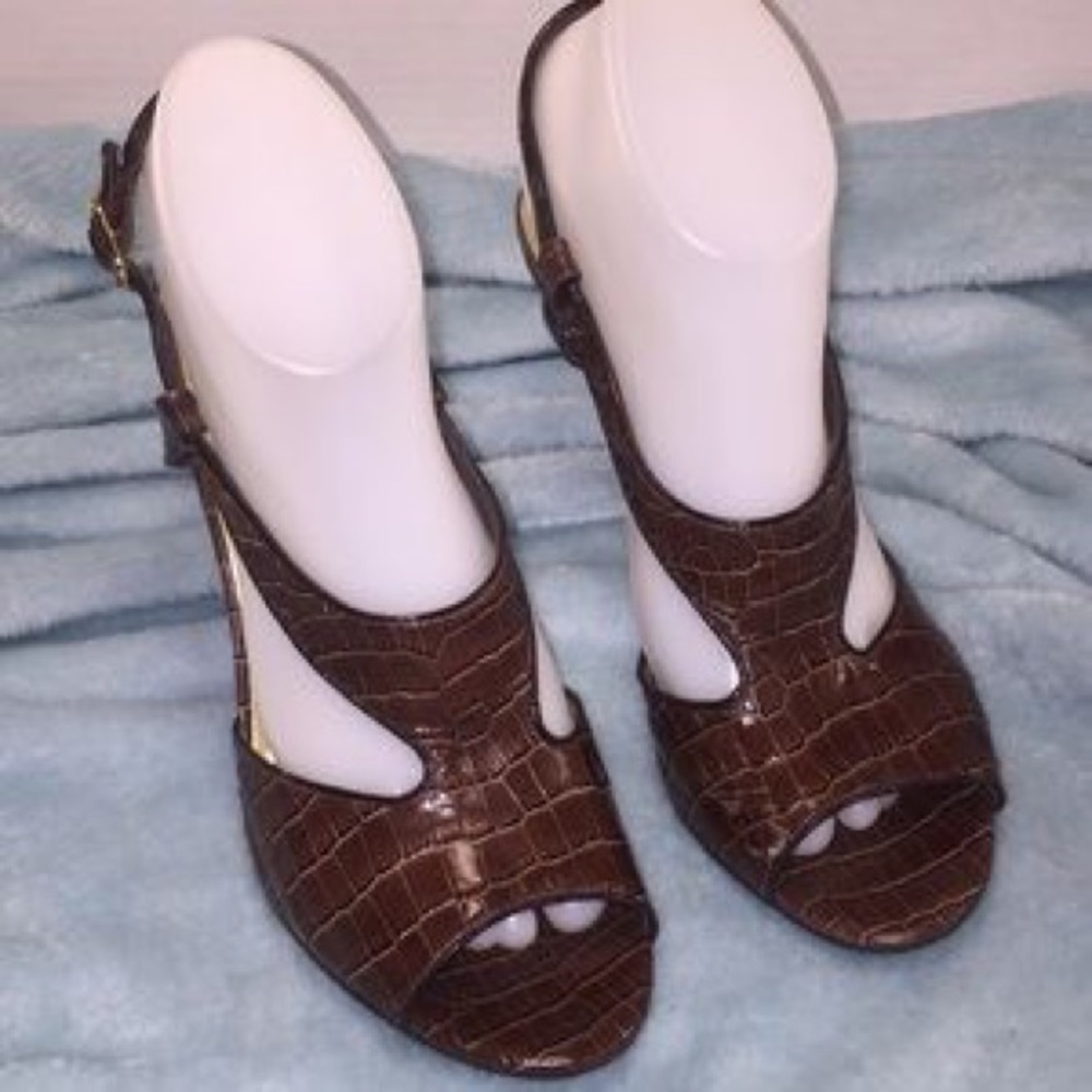 BCBG T-Strap Brown Alligator Sandals